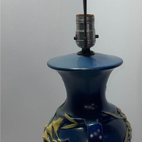 Roseville 1940 Blue Freesia Art Pottery Functional Vase-Lamp Rare Vintage MCM - Picture 6 of 13